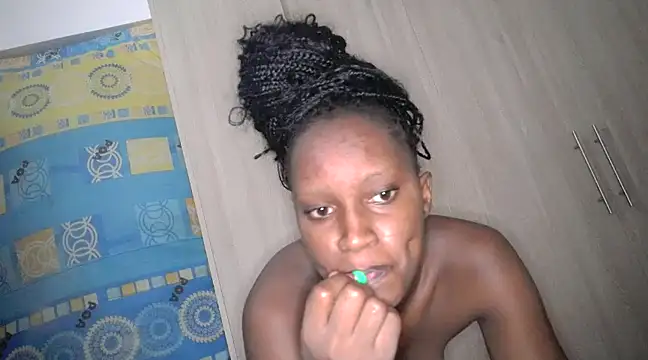 Snapshot of queen-goddess chatting on 02/28/25, 03:04 queen-goddess online show from 02/28/25, 03:04