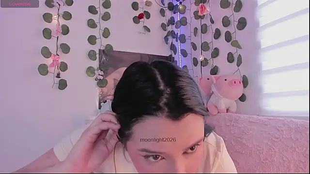 moonliiiight1 online show from 04/20/26, 04:10