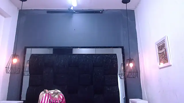 AndreaGil  online show from 09/25/25, 06:55