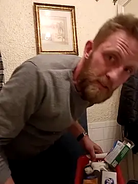 otterlover123 online show from 02/15/26, 07:32