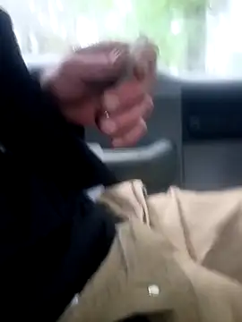 otterlover123 online show from 04/25/26, 01:25