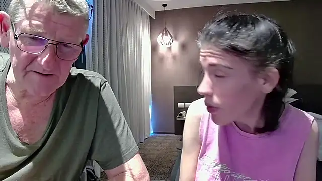 Snapshot of MelinahViking chatting on 11/01/25, 04:58 MelinahViking online show from 11/01/25, 04:58