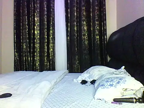 Candii wet  online show from 10/15/25, 06:41