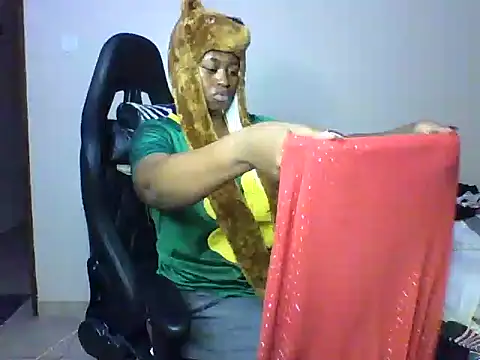 Candii wet  online show from 02/15/26, 03:31