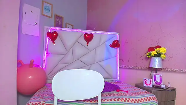 Snapshot of ariadna_dawson7 chatting on 03/06/25, 01:05 ariadna dawson7 online show from 03/06/25, 01:05