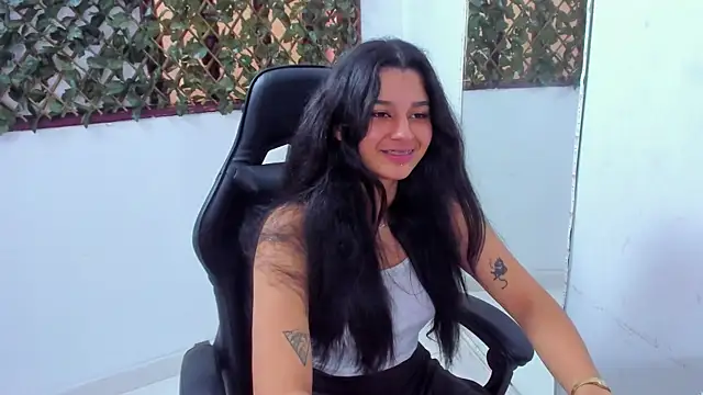 Snapshot of Megan_Whitte chatting on 02/15/25, 08:22 Megan Whitte online show from 02/15/25, 08:22