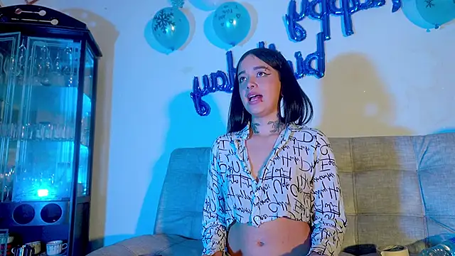 ariana-white- online show from 04/20/26, 04:15