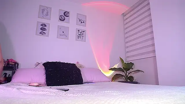 Snapshot of cattaleya02 chatting on 12/01/25, 10:59 cattaleya02 online show from 12/01/25, 10:59