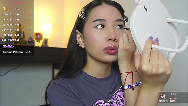 Snapshot of AlessiaVix chatting on 01/14/25, 05:01 AlessiaVix online show from 01/14/25, 05:01