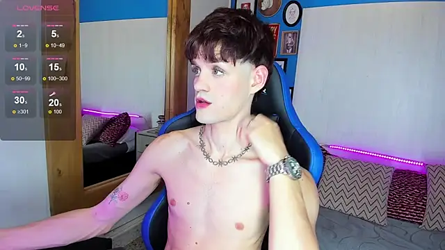 VladHellsing4 online show from 03/04/25, 02:10