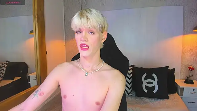 VladHellsing4 online show from 03/04/26, 02:34