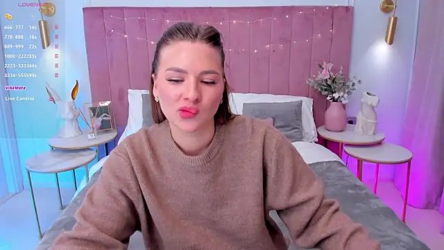 Snapshot of MilaVoxx chatting on 02/23/25, 05:45 MilaVoxx online show from 02/23/25, 05:45