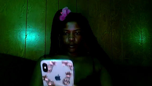CaramelGoddessxoxo online show from 04/24/26, 07:27