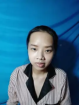 Snapshot of Baby2903 chatting on 12/12/24, 01:28 Baby2903 online show from 12/12/24, 01:28