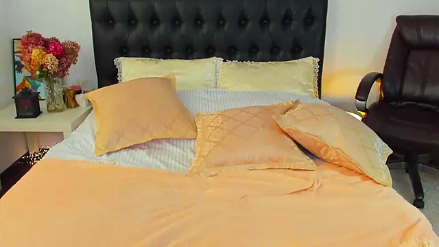 Goddess Squirt  online show from 10/16/25, 03:18