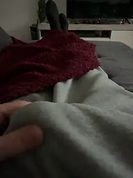 Snapshot of Ben291113 chatting on 12/22/25, 09:28 Ben291113 online show from 12/22/25, 09:28