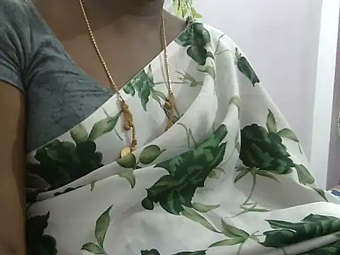 Snapshot of Hot_akshara chatting on 10/08/25, 10:29 Hot akshara online show from 10/08/25, 10:29