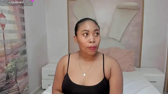 Snapshot of Leah_Sweetie chatting on 02/10/25, 11:15 Leah Sweetie online show from 02/10/25, 11:15