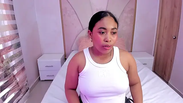Snapshot of Leah_Sweetie chatting on 02/28/25, 05:26 Leah Sweetie online show from 02/28/25, 05:26