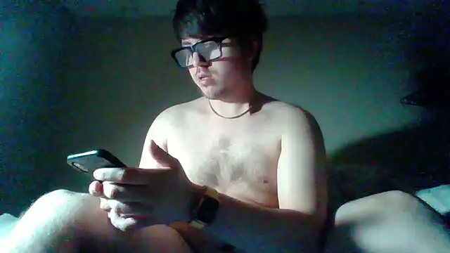 Izzou123 online show from 12/18/25, 04:02