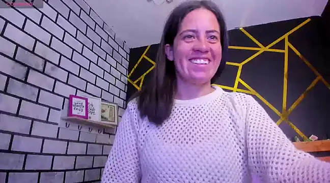 Snapshot of kathina_giraldo chatting on 12/03/24, 12:38 kathina giraldo online show from 12/03/24, 12:38
