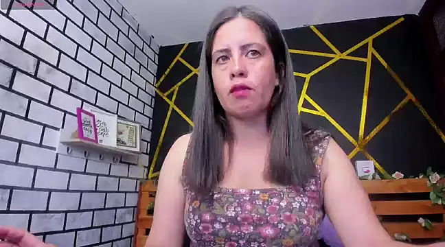 Snapshot of kathina_giraldo chatting on 01/11/25, 12:50 kathina giraldo online show from 01/11/25, 12:50