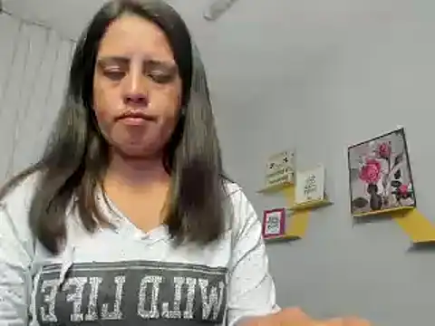 Snapshot of kathina_giraldo chatting on 01/30/25, 07:37 kathina giraldo online show from 01/30/25, 07:37