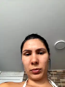 SofiaG  online show from 10/05/25, 04:38