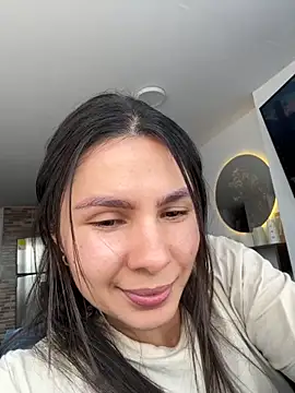 SofiaG  online show from 11/05/25, 07:47