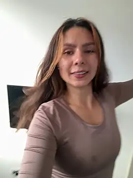 SofiaG  online show from 02/04/26, 10:26