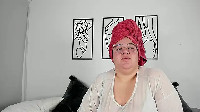 RubyPirsso18 online show from 10/17/25, 07:16