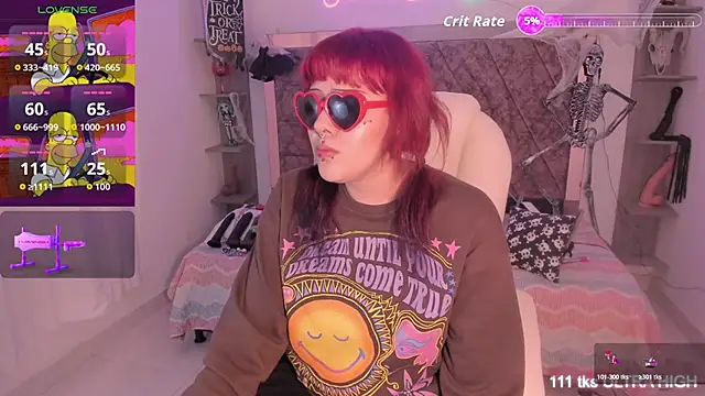 Snapshot of Sarah-Stoner chatting on 11/04/25, 08:30 Sarah-Stoner online show from 11/04/25, 08:30