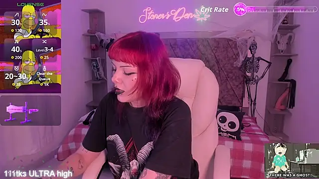 Snapshot of Sarah-Stoner chatting on 11/05/25, 08:31 Sarah-Stoner online show from 11/05/25, 08:31