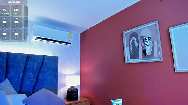 Snapshot of Ada__lee_ chatting on 12/20/25, 01:23 Ada lee online show from 12/20/25, 01:23