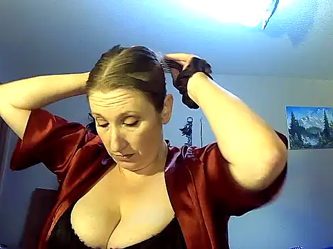 Snapshot of lilyhornyhousewife chatting on 01/31/25, 02:04 lilyhornyhousewife online show from 01/31/25, 02:04