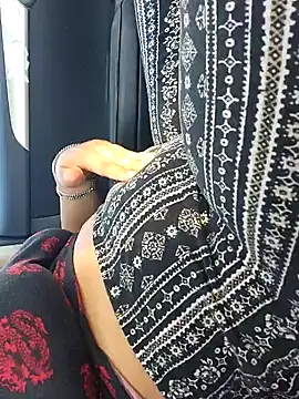 cinnaminnie online show from 02/26/25, 06:21