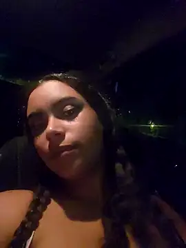 cinnaminnie online show from 03/01/25, 01:43