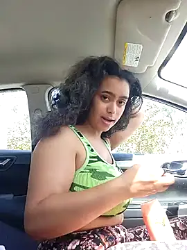 cinnaminnie online show from 03/05/25, 04:24