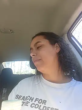 cinnaminnie online show from 03/17/25, 03:50