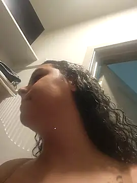 cinnaminnie online show from 01/17/26, 03:50