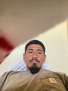 twohightwonut805 online show from 10/12/25, 04:39