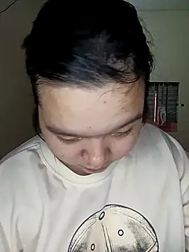 Thomgdee online show from 10/13/25, 12:43