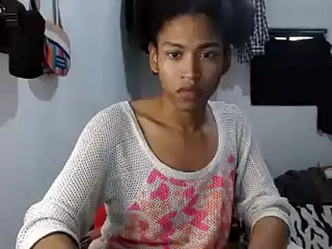 miriam775 online show from 12/22/24, 08:14