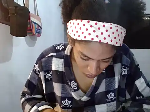 miriam775 online show from 12/27/24, 02:01