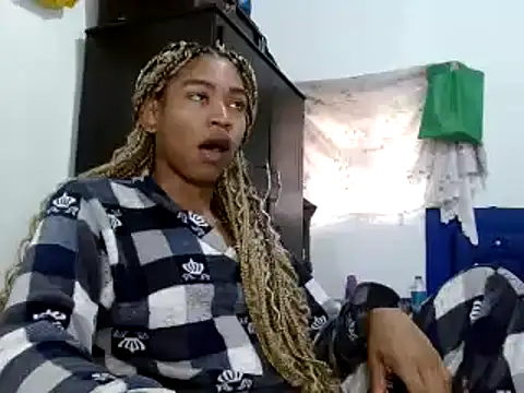 miriam775 online show from 12/30/24, 12:42