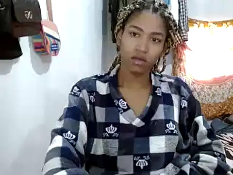 miriam775 online show from 01/21/25, 01:11