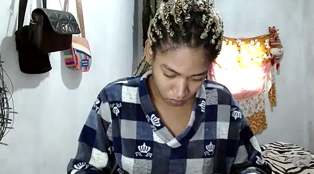 miriam775 online show from 01/28/25, 01:05