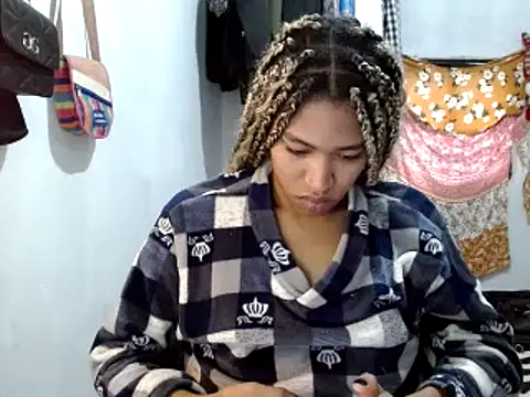 miriam775 online show from 02/05/25, 12:27