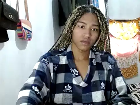 miriam775 online show from 02/08/25, 01:11