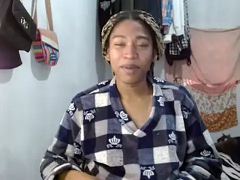 miriam775 online show from 02/14/25, 03:15